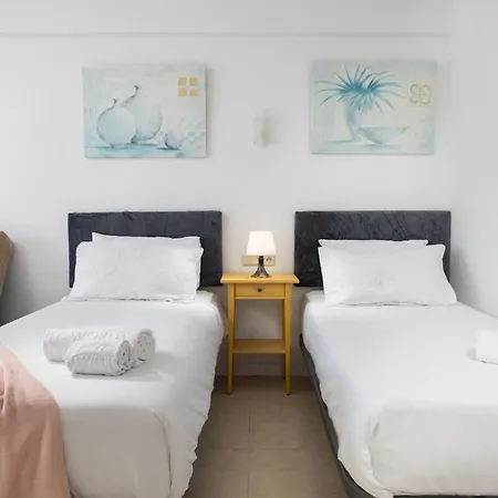 Pyr By Alfresco Apartment